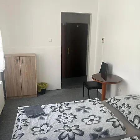 U Betty - Centrum Hotell
